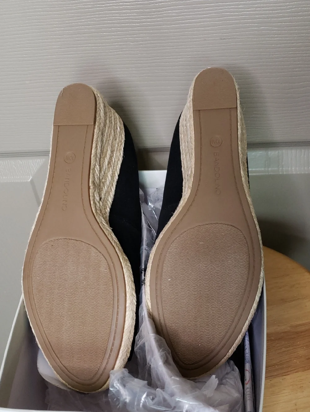 NEW In Box Bandolino Black Espadrille Peep-Toe Wedge Sandals Size 10